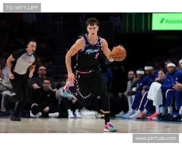 追梦式表现戴维恩米切尔31分钟贡献8分8板12助助球队奋战到底